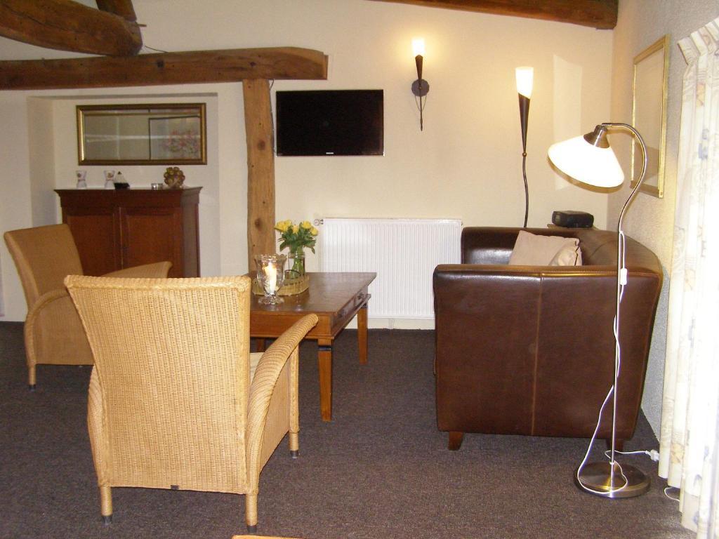 Charme Hotel La Dominotte Demigny Quarto foto